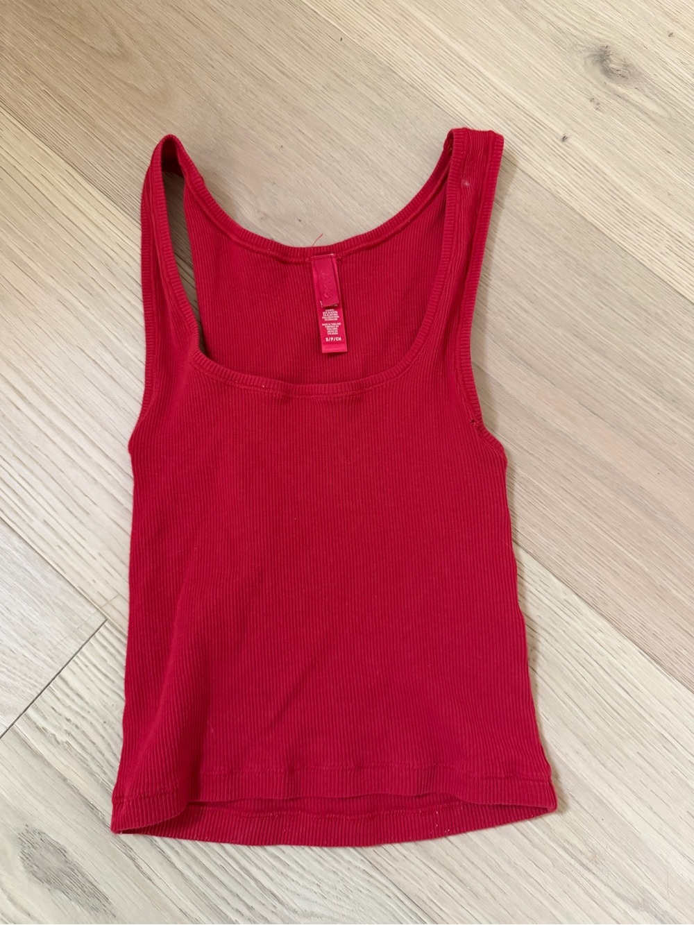Aritzia Red Ribbed Scoop Tank